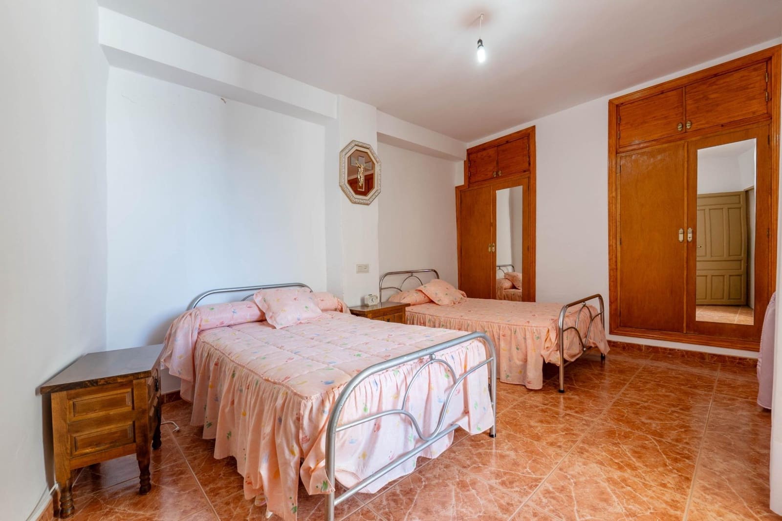 Finca/Casa Rural de 5 habitaciones en Albuñuelas en venta - 82.000 € (Ref: 9674906)