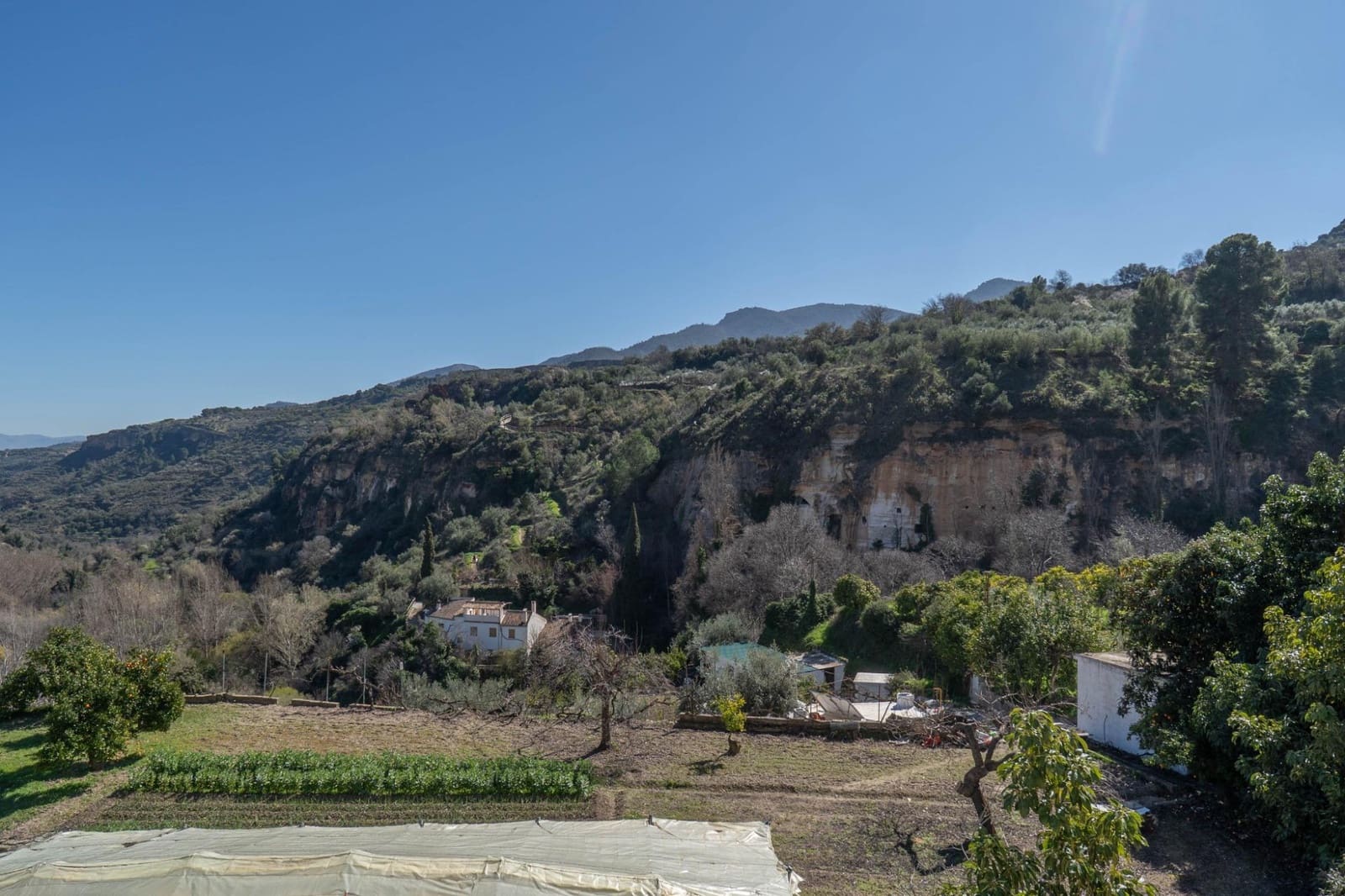 Finca/Casa Rural de 5 habitaciones en Albuñuelas en venta - 82.000 € (Ref: 9674906)