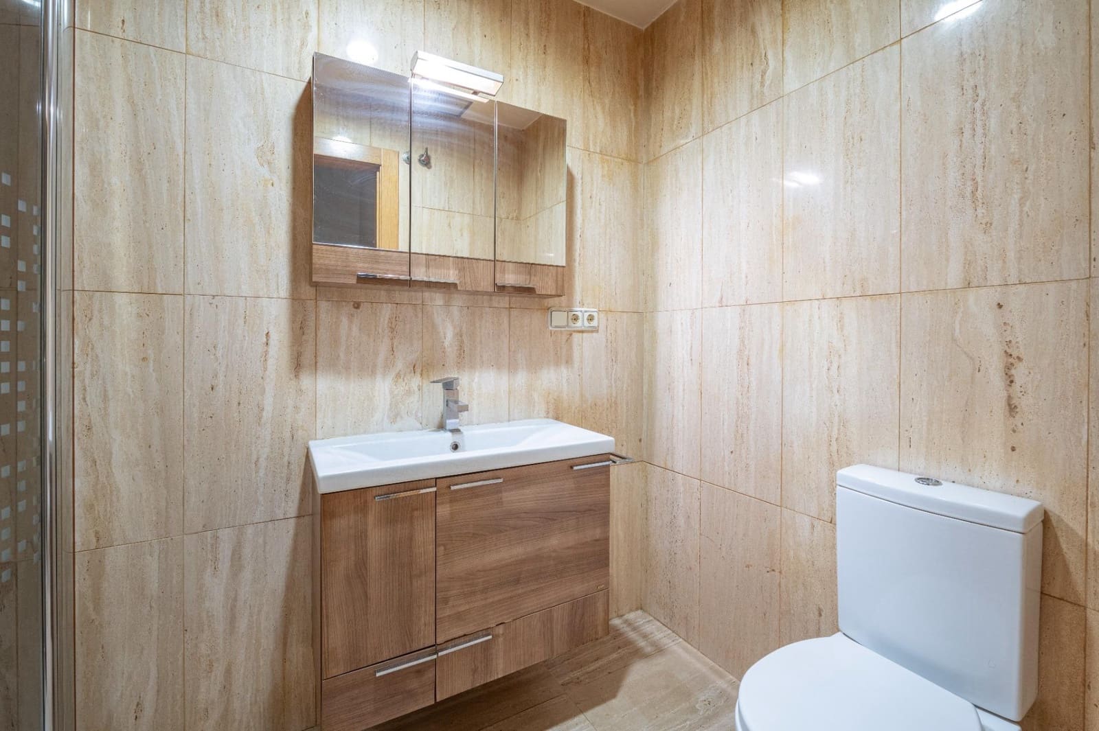 4 bedroom Flat for sale in Granada city - € 358,000 (Ref: 9674907)