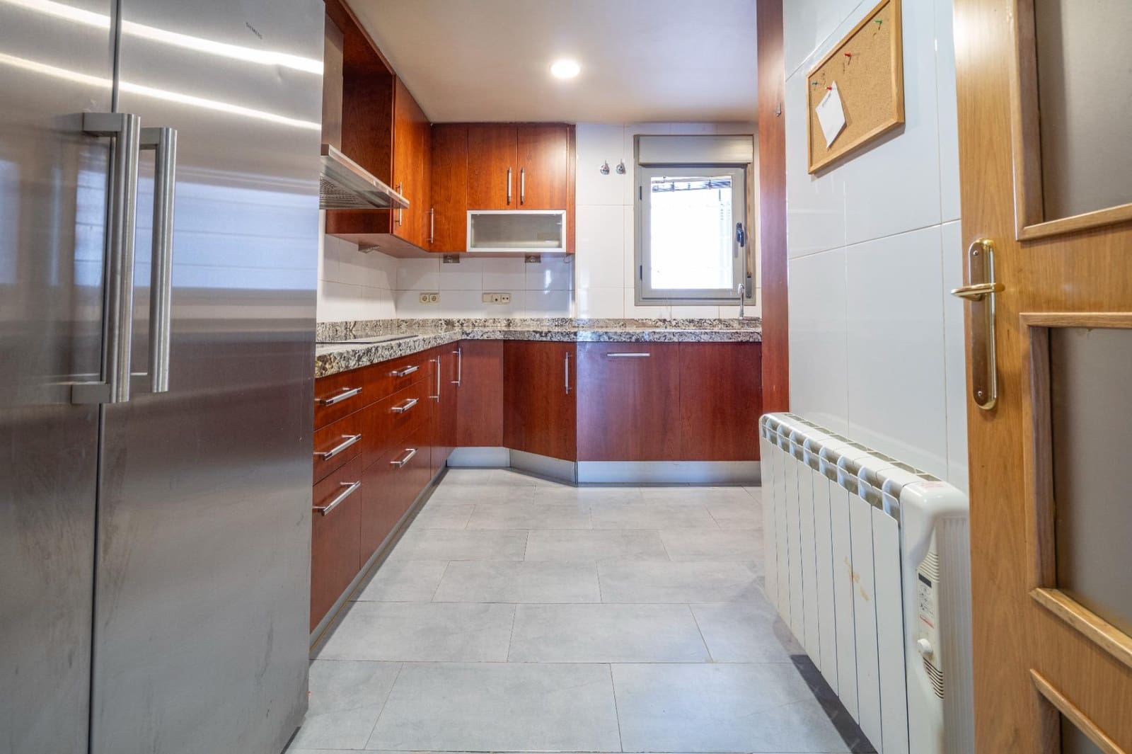 4 bedroom Flat for sale in Granada city - € 358,000 (Ref: 9674907)