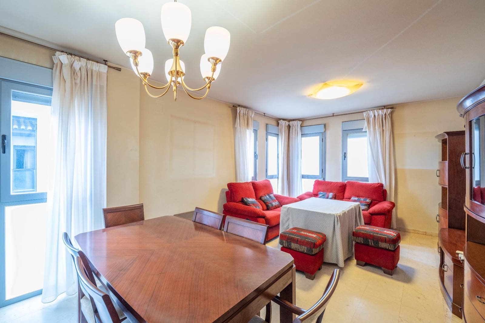 4 bedroom Flat for sale in Granada city - € 358,000 (Ref: 9674907)