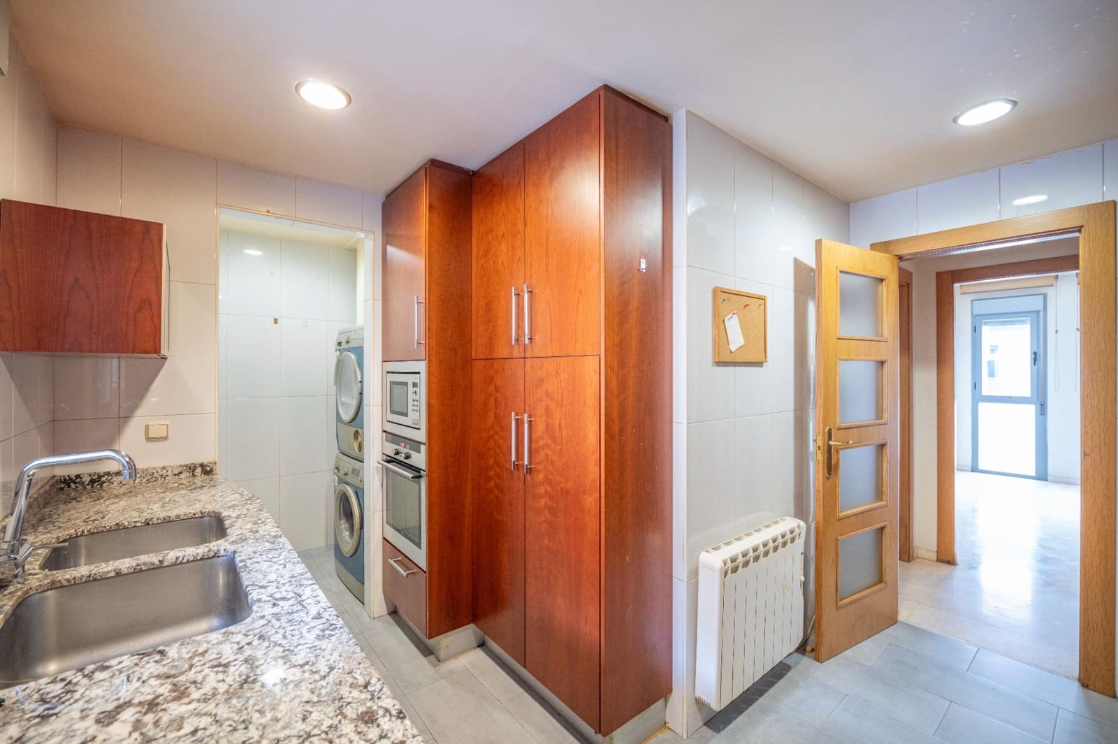 4 bedroom Flat for sale in Granada city - € 358,000 (Ref: 9674907)