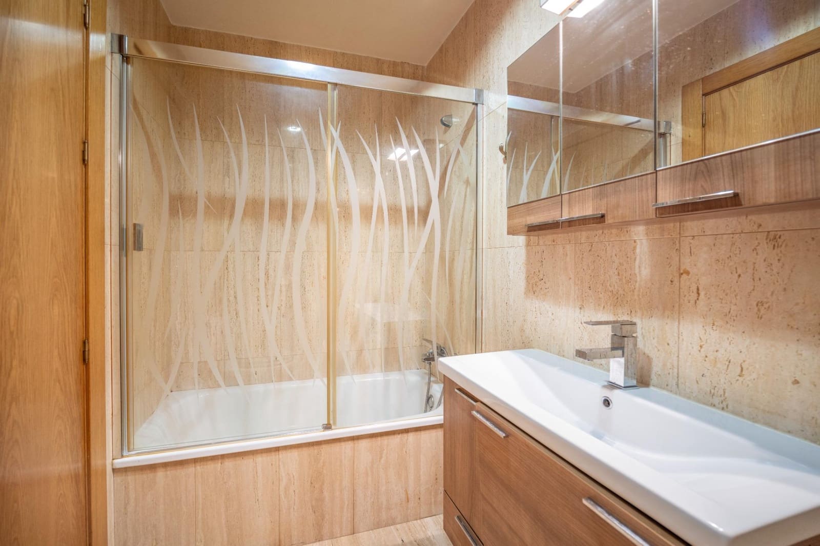 4 bedroom Flat for sale in Granada city - € 358,000 (Ref: 9674907)