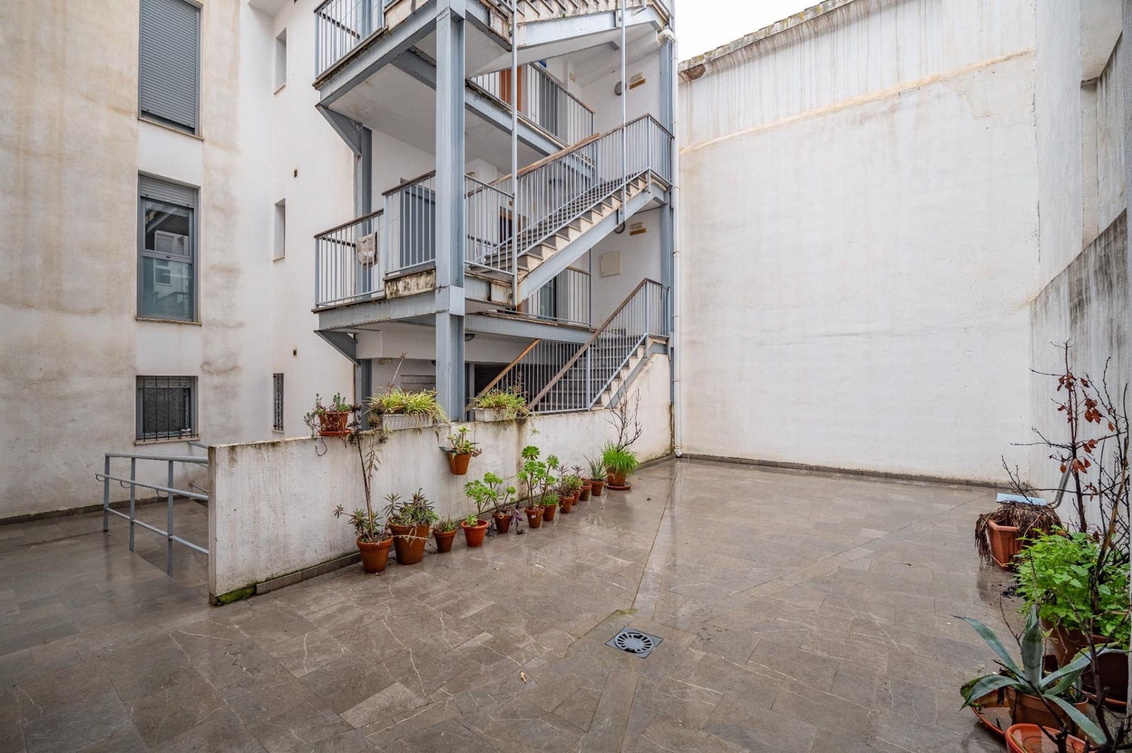 4 bedroom Flat for sale in Granada city - € 358,000 (Ref: 9674907)