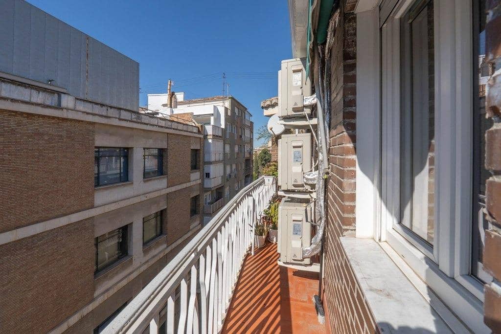 4 sovrum Takvåning till salu i Granada stad - 439 000 € (Ref: 9674908)