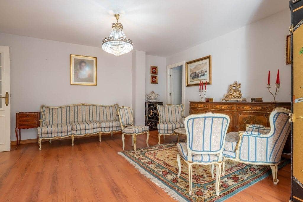 4 sovrum Takvåning till salu i Granada stad - 439 000 € (Ref: 9674908)