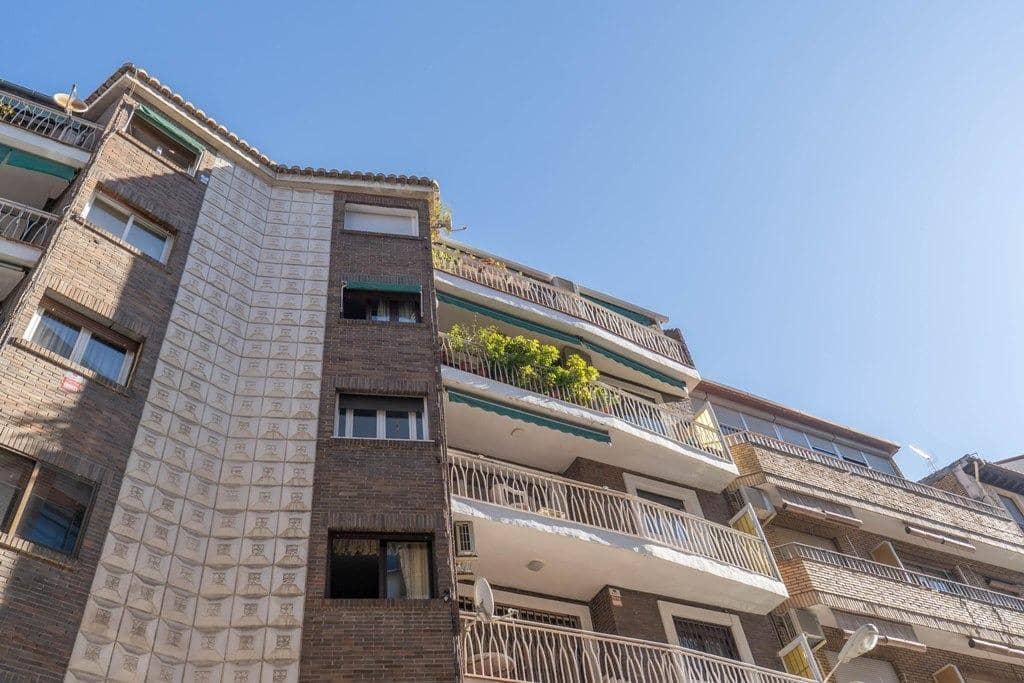 4 sovrum Takvåning till salu i Granada stad - 439 000 € (Ref: 9674908)