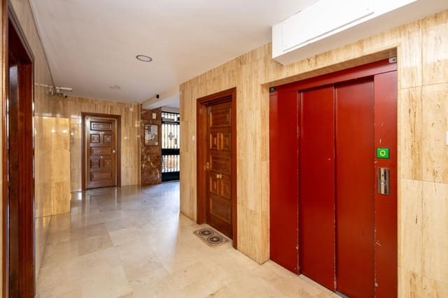 3 bedroom Apartment for sale in Zaidin, Granada city with garage - € 199,900 (Ref: 9674909)