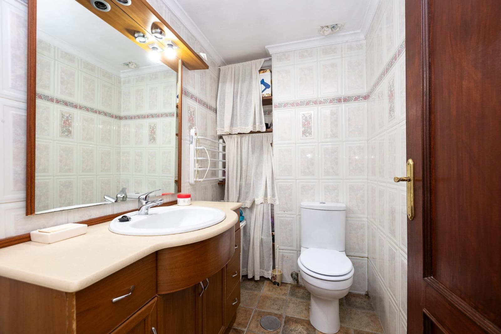 3 bedroom Apartment for sale in Granada city with garage - € 199,900 (Ref: 9674909)