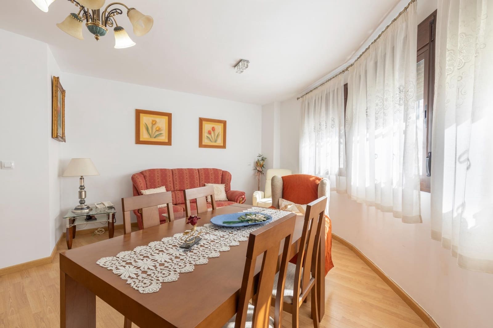 Piso de 2 habitaciones en La Zubia en venta con piscina - 160.000 € (Ref: 9674912)