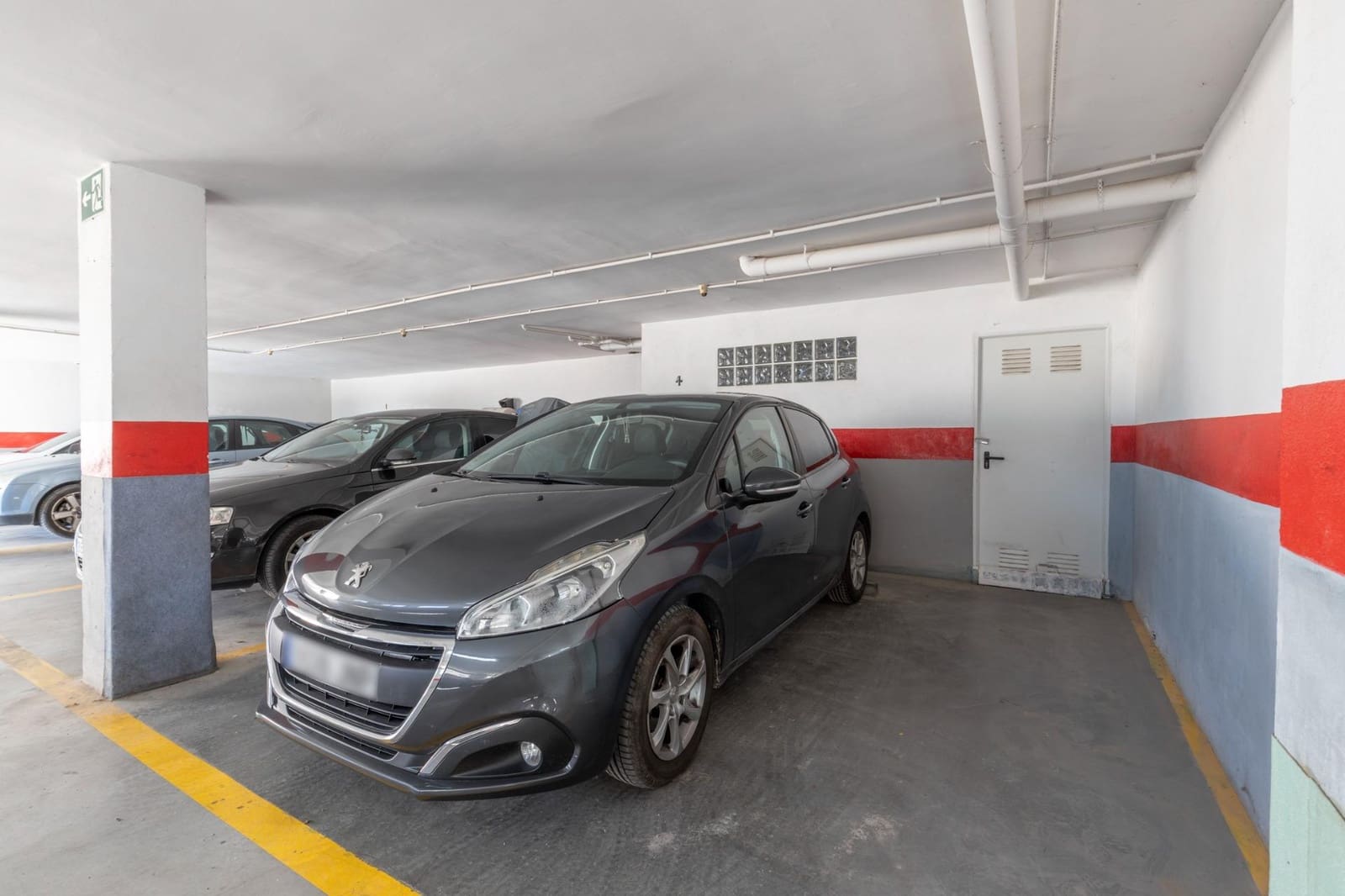 Piso de 2 habitaciones en La Zubia en venta con piscina - 160.000 € (Ref: 9674912)