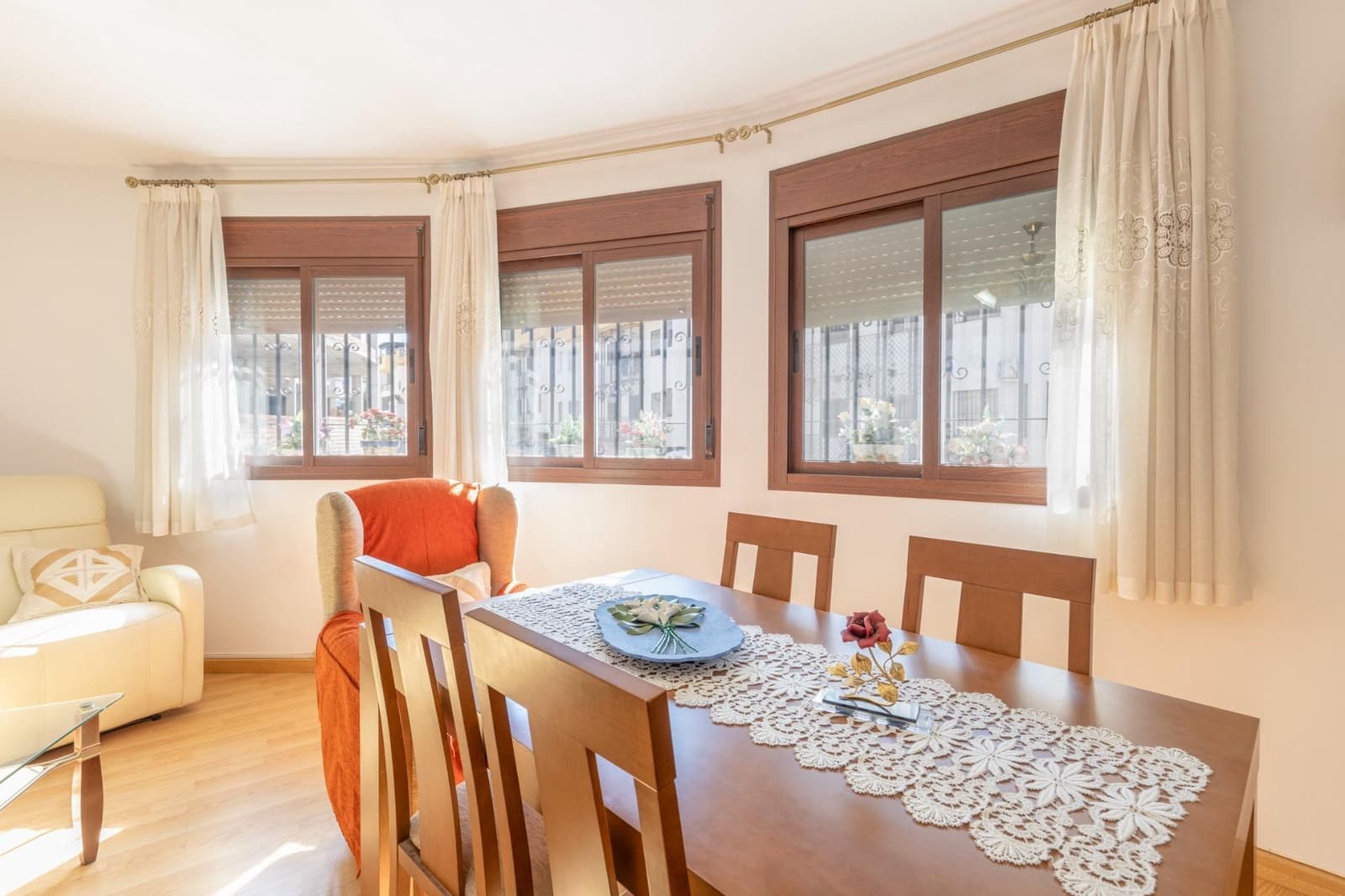 Piso de 2 habitaciones en La Zubia en venta con piscina - 160.000 € (Ref: 9674912)