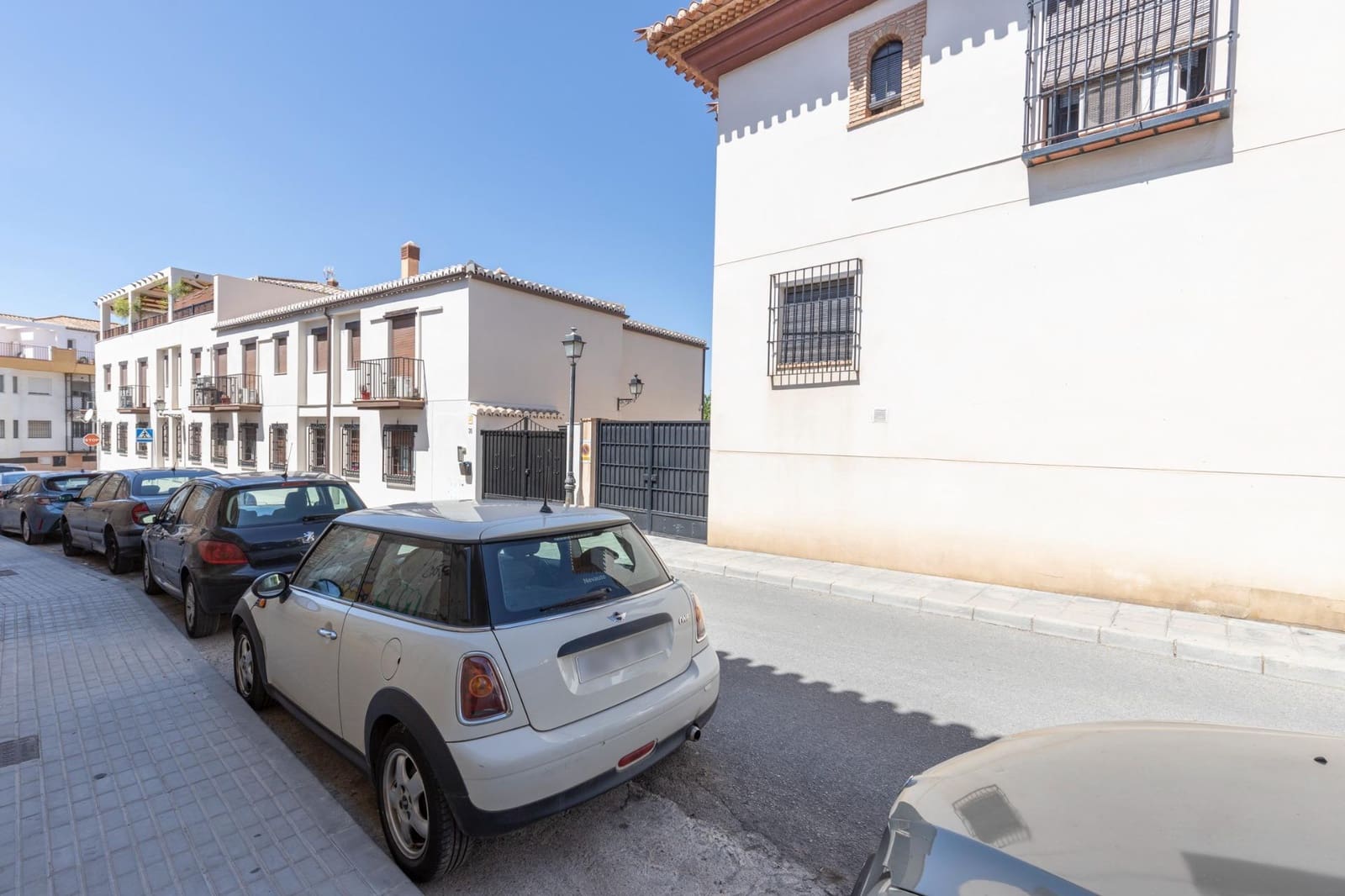 Piso de 2 habitaciones en La Zubia en venta con piscina - 160.000 € (Ref: 9674912)