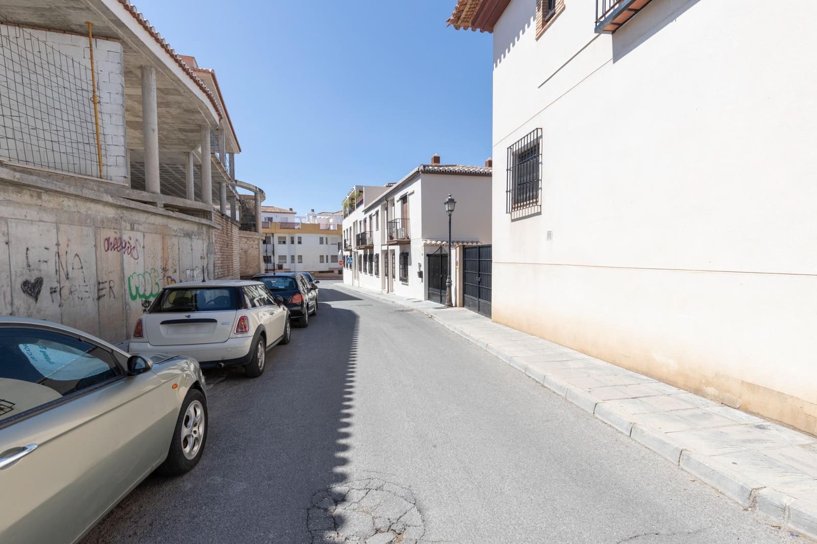 Piso de 2 habitaciones en La Zubia en venta con piscina - 160.000 € (Ref: 9674912)