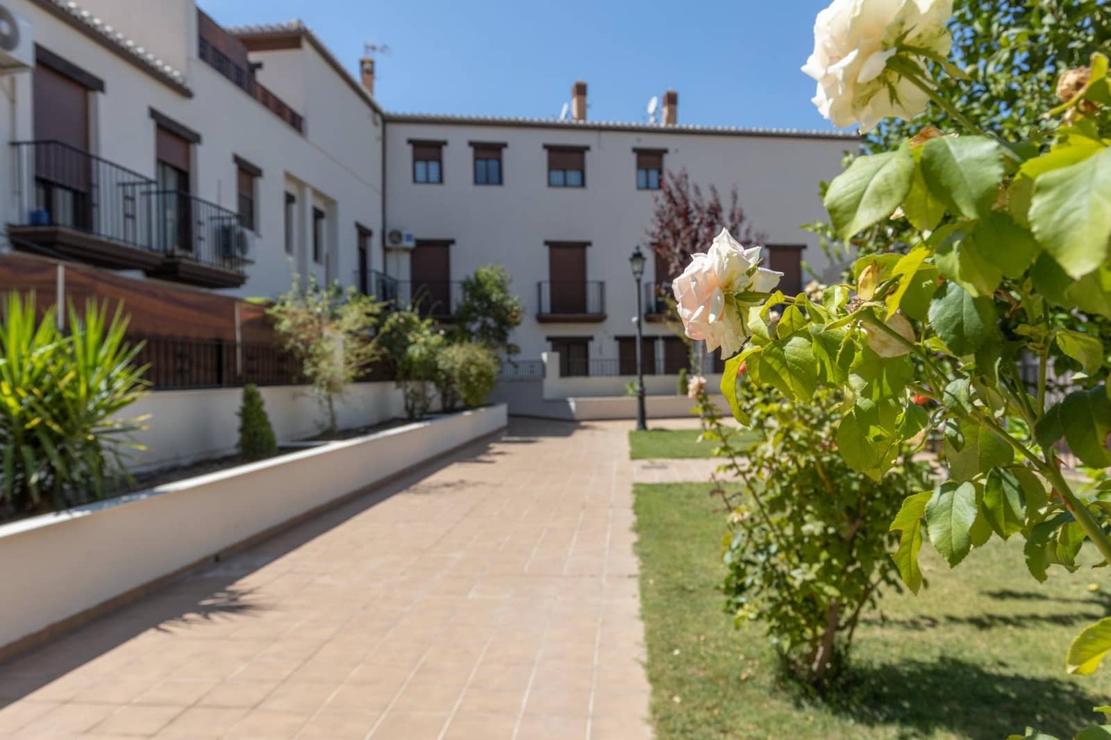 Piso de 2 habitaciones en La Zubia en venta con piscina - 160.000 € (Ref: 9674912)