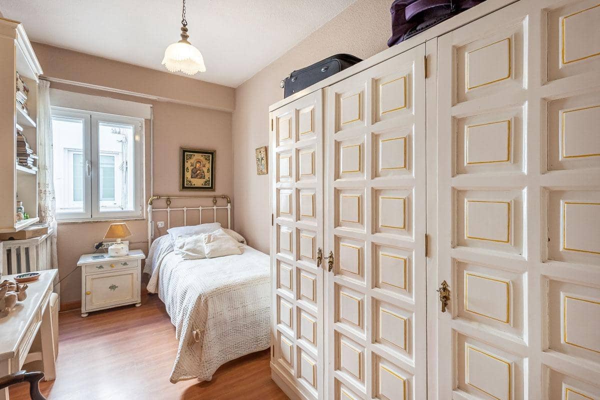 3 bedroom Flat for sale in Granada city - € 420,000 (Ref: 9674913)