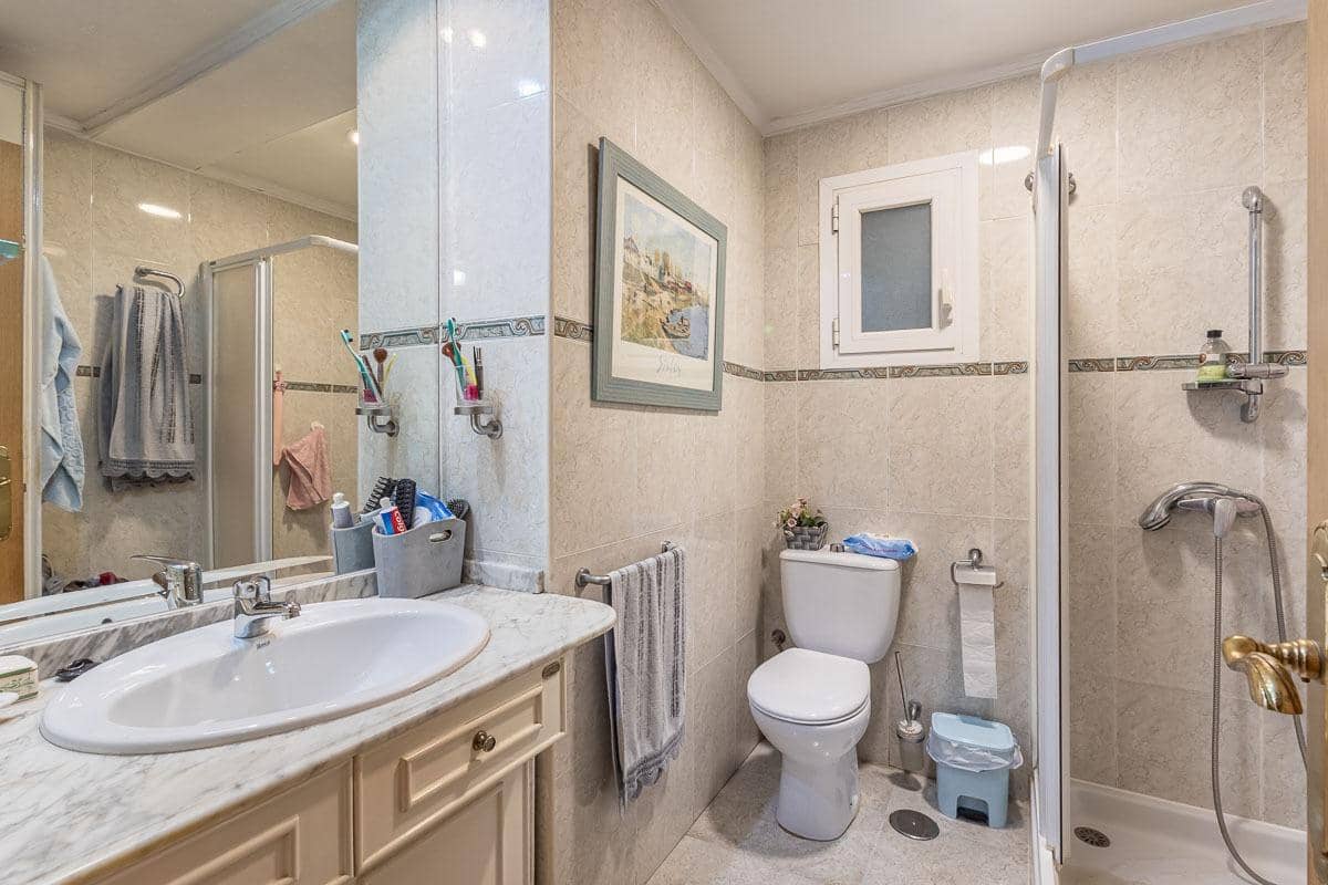 3 bedroom Flat for sale in Granada city - € 420,000 (Ref: 9674913)