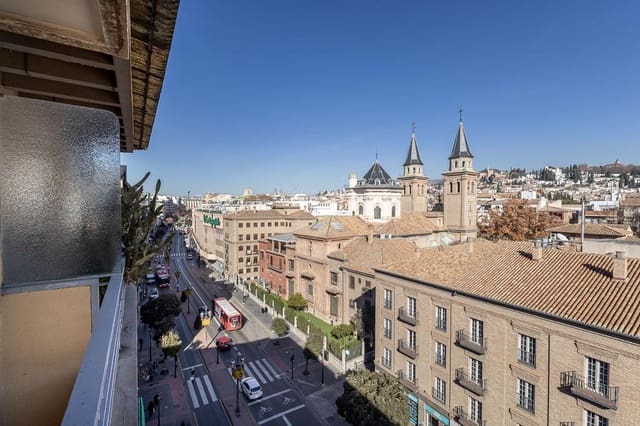 3 slaapkamer Flat te koop in Centro, Granada stad - € 420.000 (Ref: 9674913)