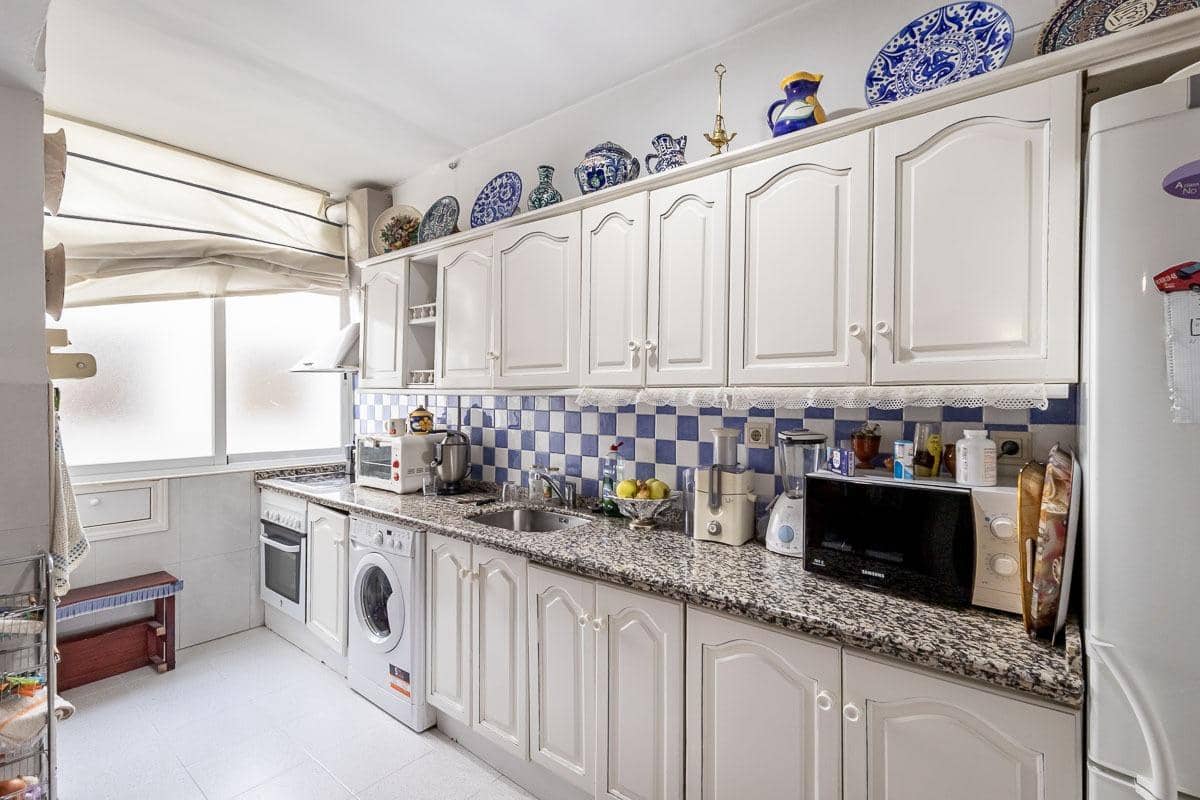 3 bedroom Flat for sale in Granada city - € 420,000 (Ref: 9674913)