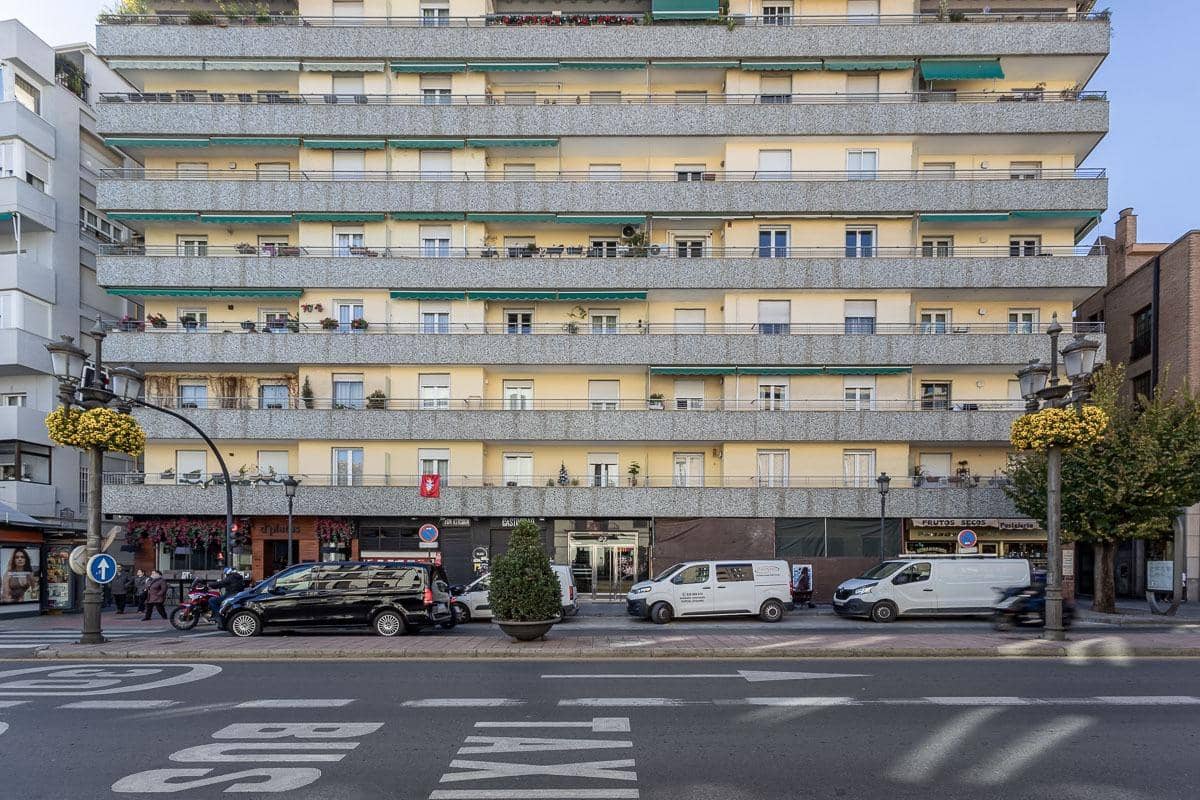 3 bedroom Flat for sale in Granada city - € 420,000 (Ref: 9674913)