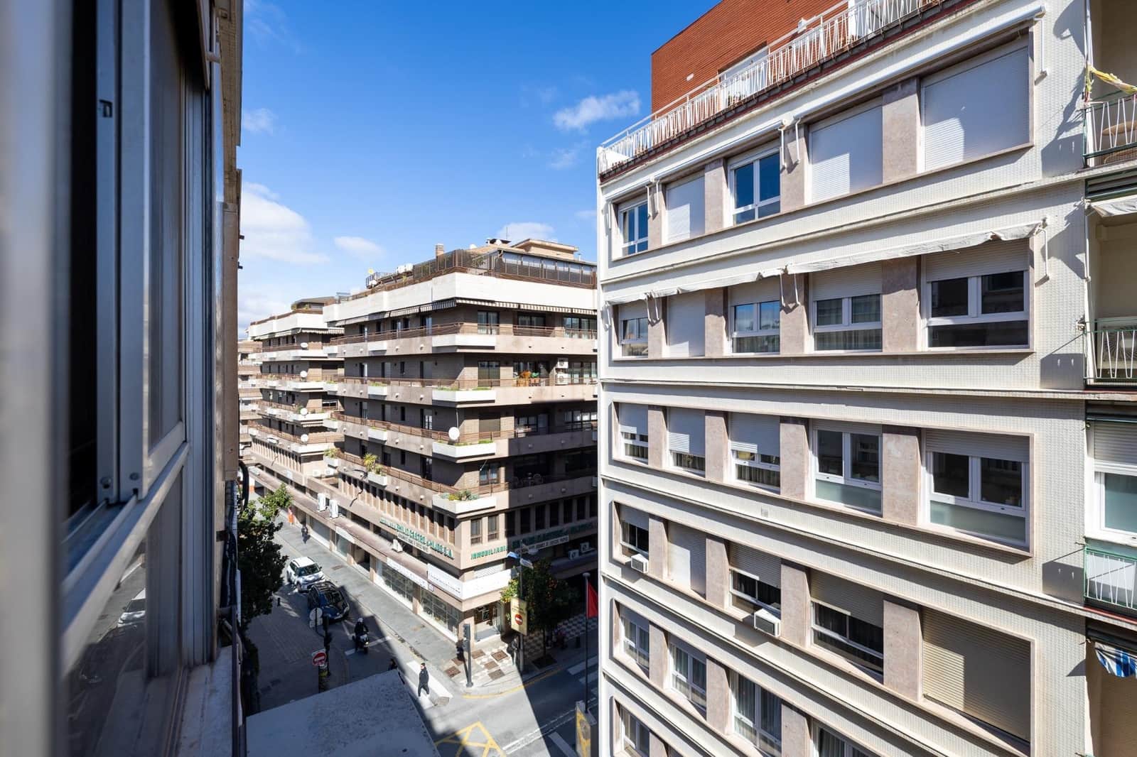 2 bedroom Flat for sale in Granada city - € 360,000 (Ref: 9674914)