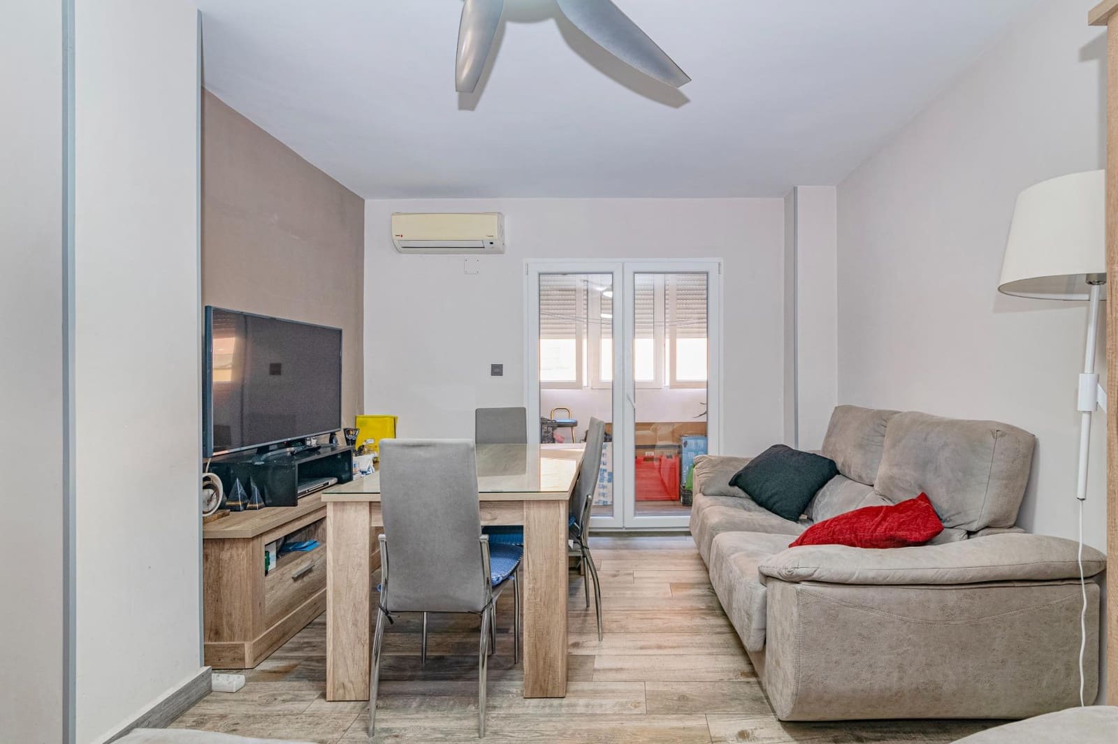 3 Zimmer Wohnung zu verkaufen in Granada Stadt - 239.000 € (Ref: 9674916)