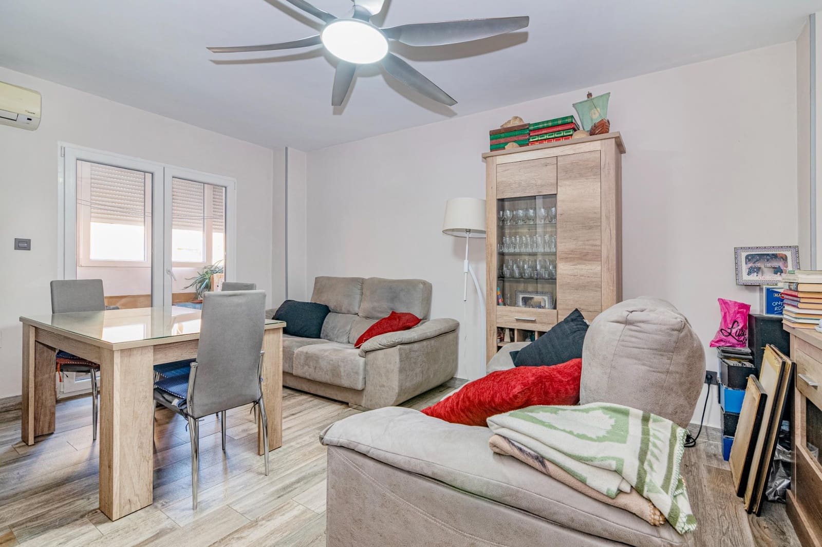 3 Zimmer Wohnung zu verkaufen in Granada Stadt - 239.000 € (Ref: 9674916)