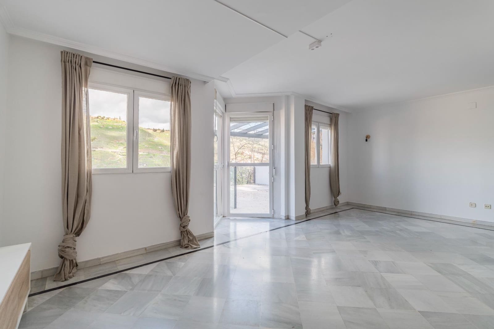 5 quarto Moradia Geminada para venda em Granada cidade - 660 000 € (Ref: 9674917)