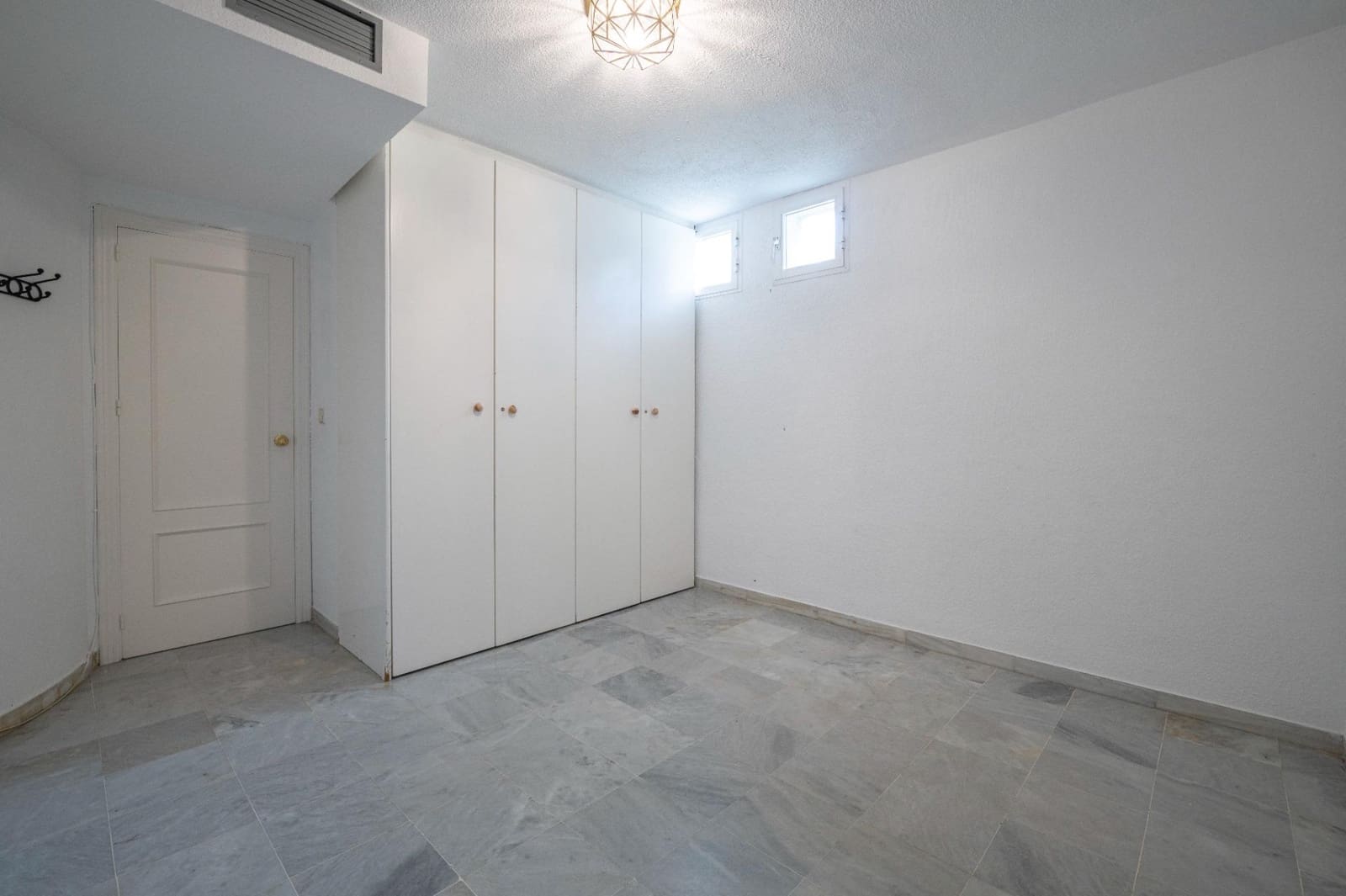 5 quarto Moradia Geminada para venda em Granada cidade - 660 000 € (Ref: 9674917)