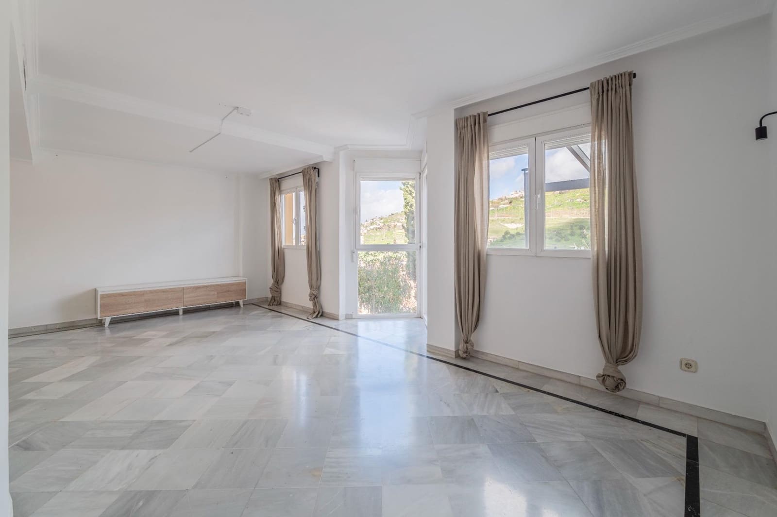 5 quarto Moradia Geminada para venda em Granada cidade - 660 000 € (Ref: 9674917)