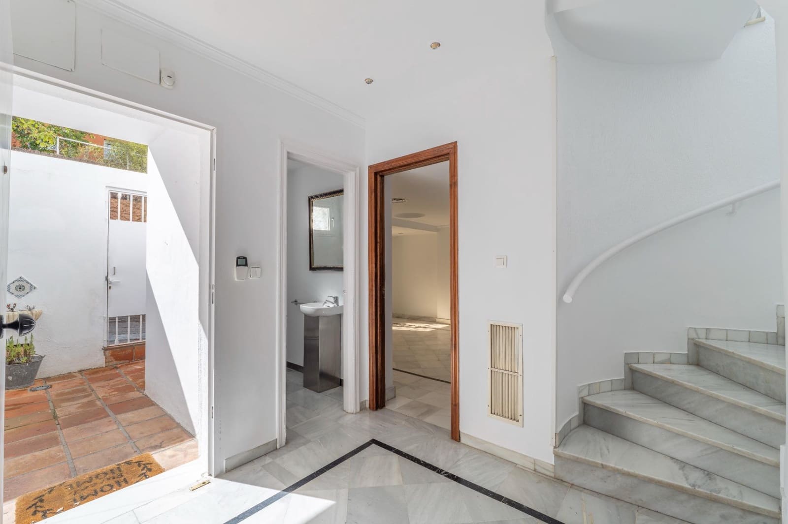 5 quarto Moradia Geminada para venda em Granada cidade - 660 000 € (Ref: 9674917)