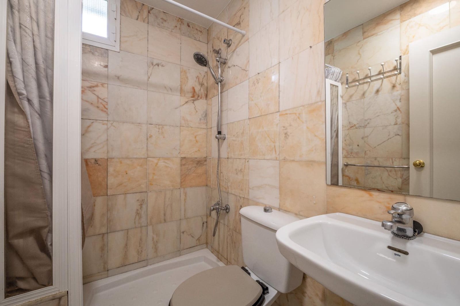 5 quarto Moradia Geminada para venda em Granada cidade - 660 000 € (Ref: 9674917)