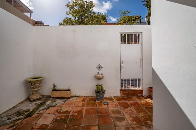 5 Zimmer Doppelhaus zu verkaufen in Granada Stadt - 660.000 € (Ref: 9674917)