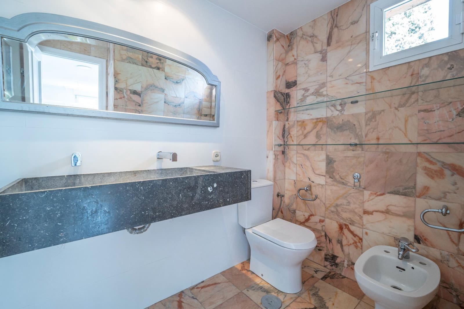 5 quarto Moradia Geminada para venda em Granada cidade - 660 000 € (Ref: 9674917)