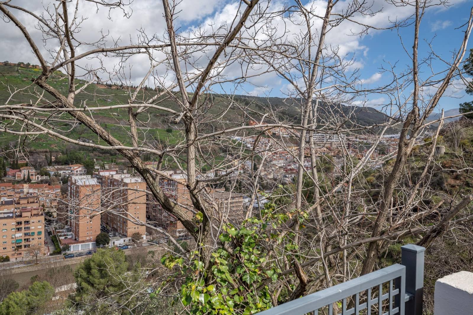 5 quarto Moradia Geminada para venda em Granada cidade - 660 000 € (Ref: 9674917)