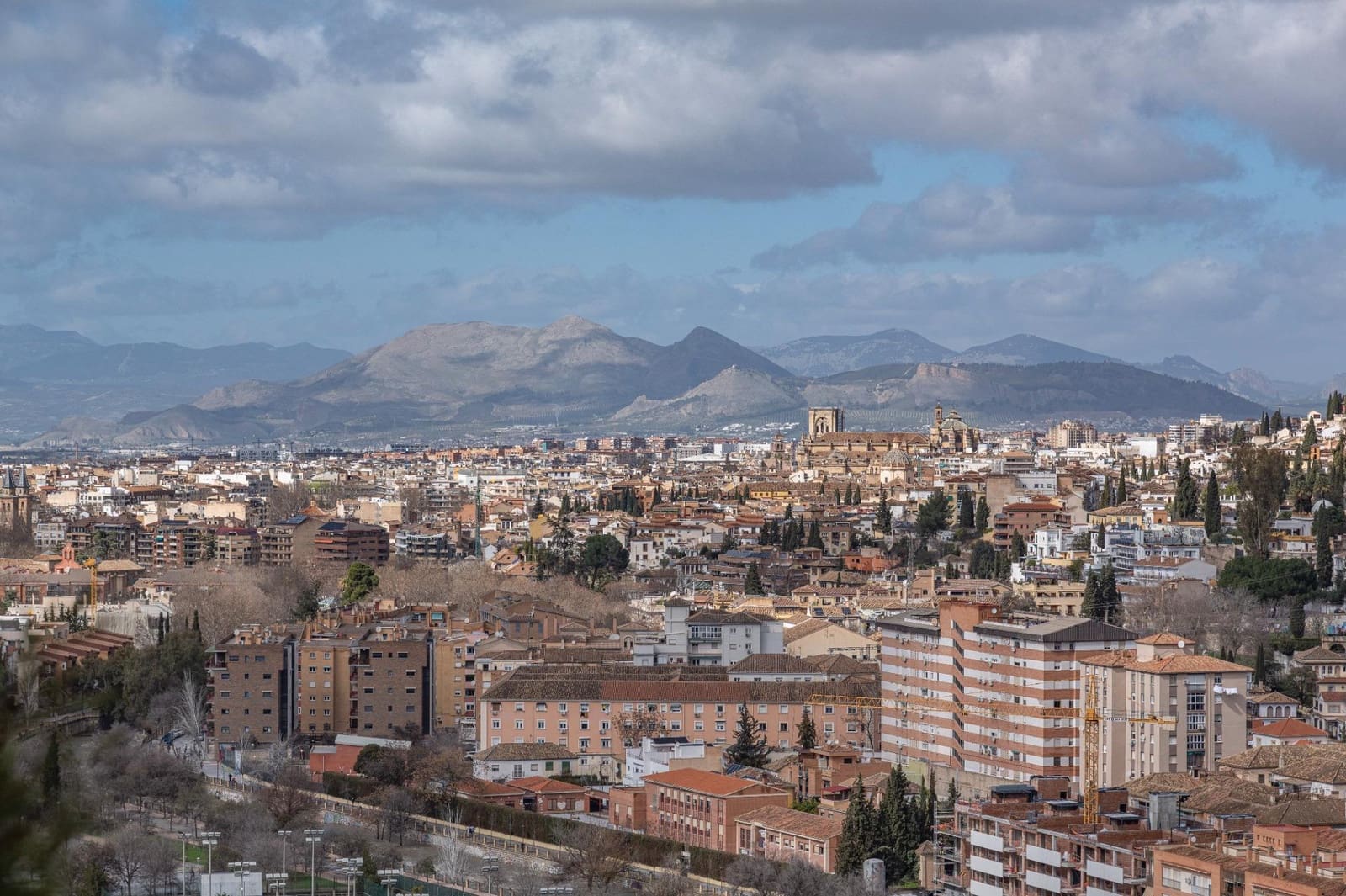 5 quarto Moradia Geminada para venda em Granada cidade - 660 000 € (Ref: 9674917)