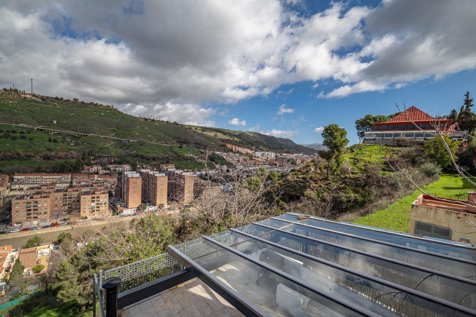 5 quarto Moradia Geminada para venda em Granada cidade - 660 000 € (Ref: 9674917)