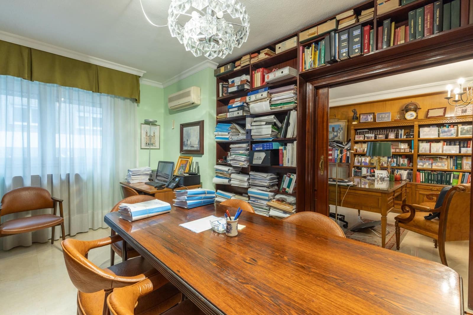 7 bedroom Flat for sale in Granada city with garage - € 850,000 (Ref: 9674919)