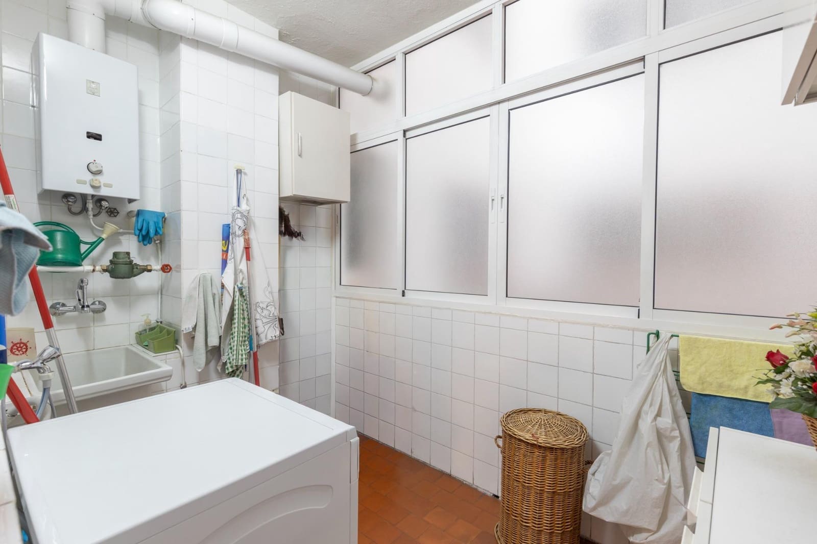 7 bedroom Flat for sale in Granada city with garage - € 850,000 (Ref: 9674919)