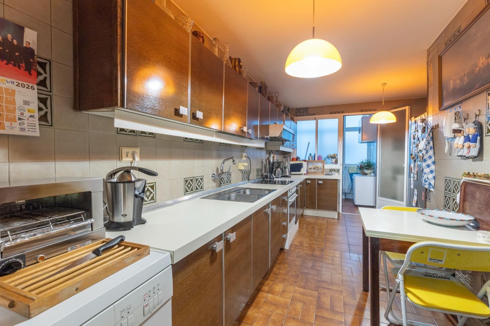 7 bedroom Flat for sale in Granada city with garage - € 850,000 (Ref: 9674919)