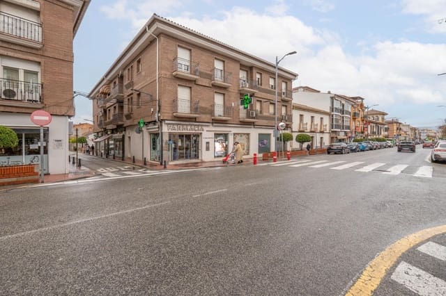 Kaupallinen myytävänä paikassa Armilla - 105 000 € (Ref: 9674921)