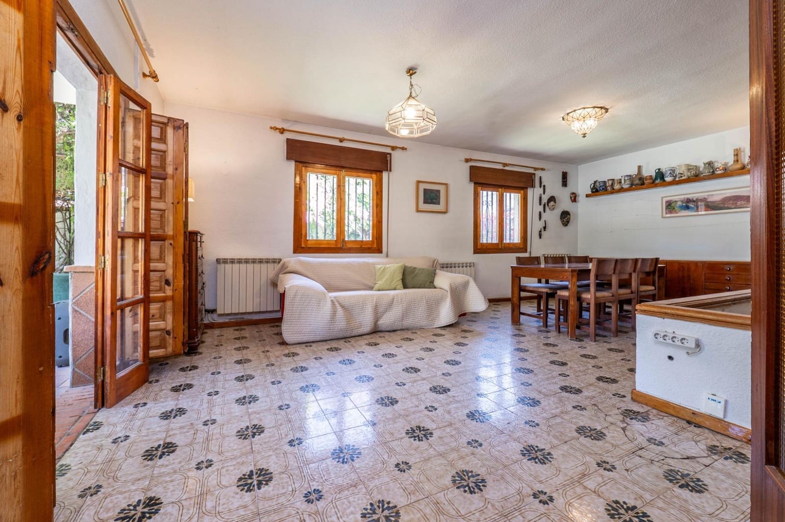 Chalet de 4 habitaciones en Ogíjares en venta con piscina garaje - 399.000 € (Ref: 9674922)