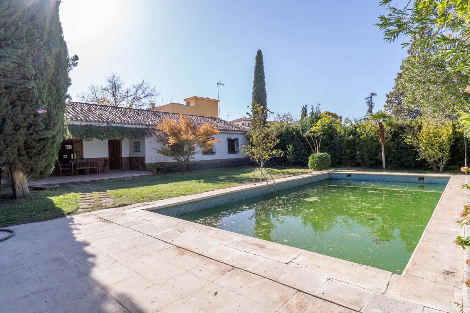 Chalet de 4 habitaciones en Ogíjares en venta con piscina garaje - 399.000 € (Ref: 9674922)