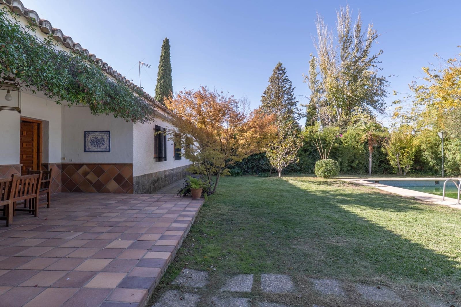 Chalet de 4 habitaciones en Ogíjares en venta con piscina garaje - 399.000 € (Ref: 9674922)