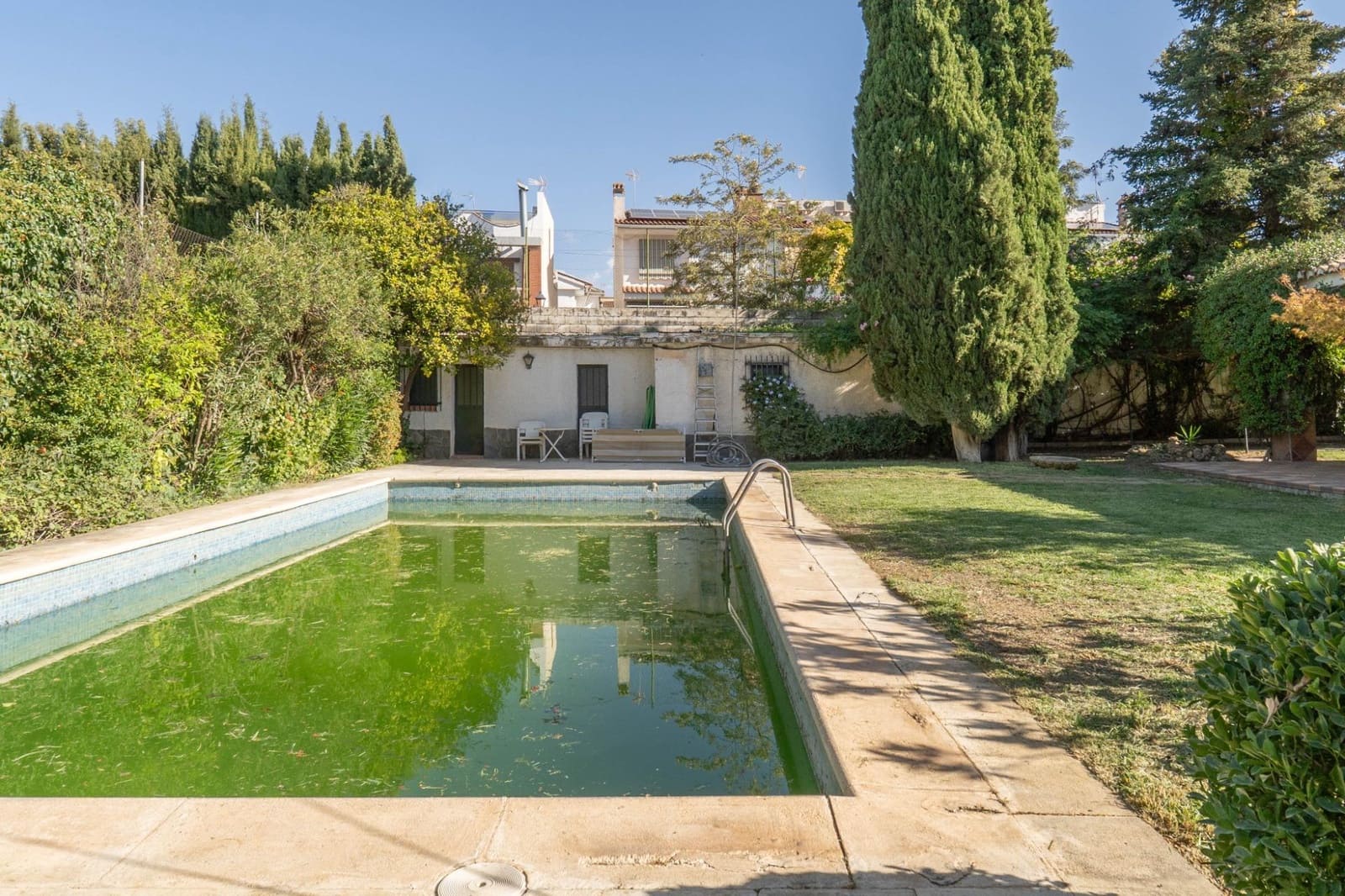 Chalet de 4 habitaciones en Ogíjares en venta con piscina garaje - 399.000 € (Ref: 9674922)