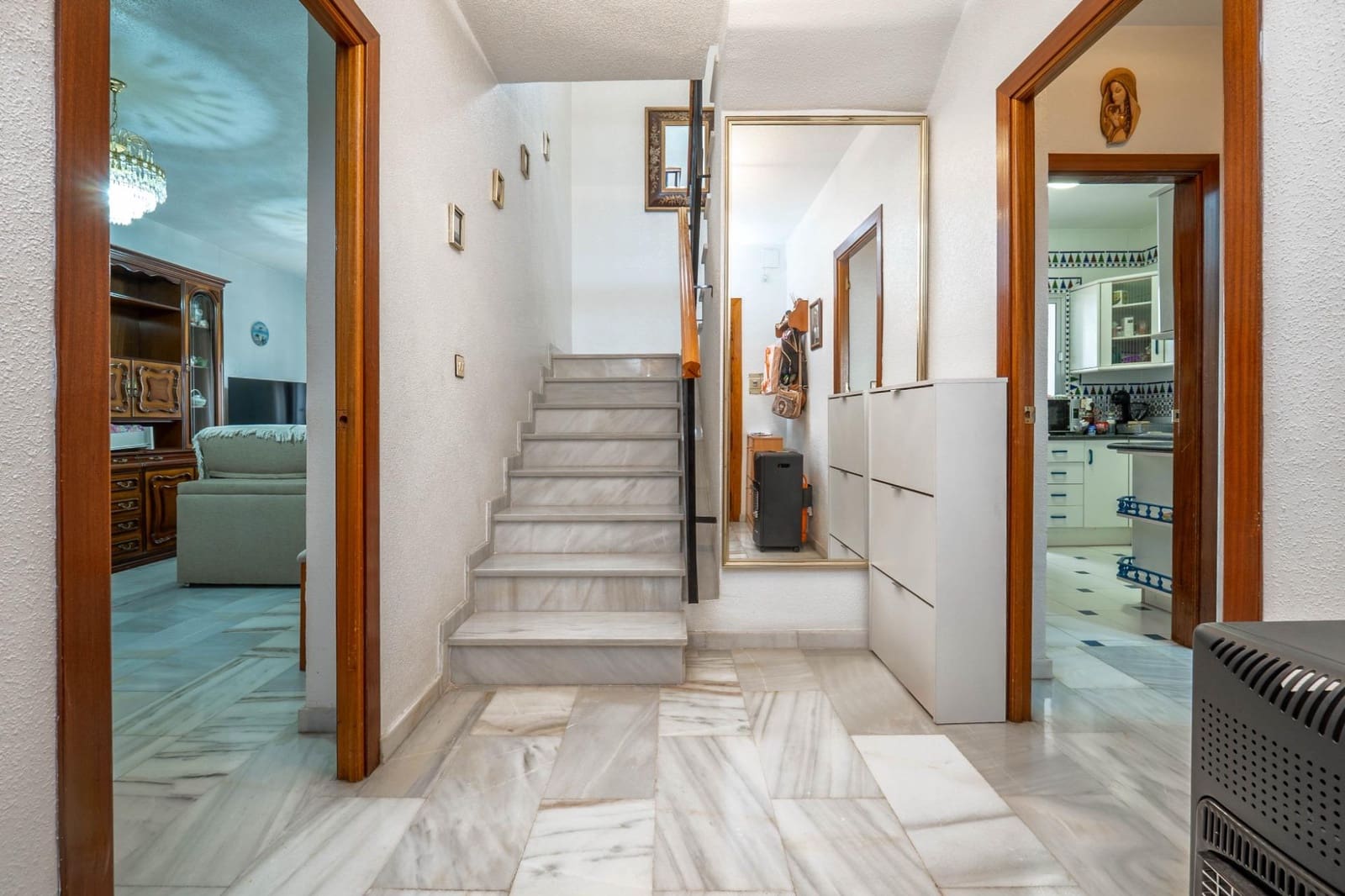 Adosado de 4 habitaciones en Santa Fe en venta con garaje - 220.000 € (Ref: 9674925)