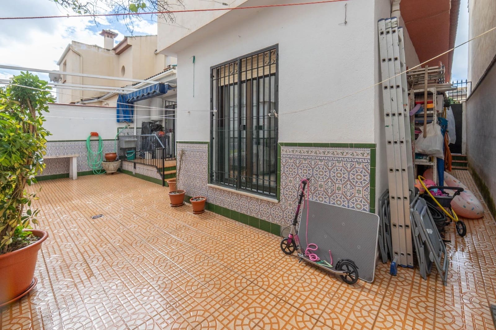 Adosado de 4 habitaciones en Santa Fe en venta con garaje - 220.000 € (Ref: 9674925)
