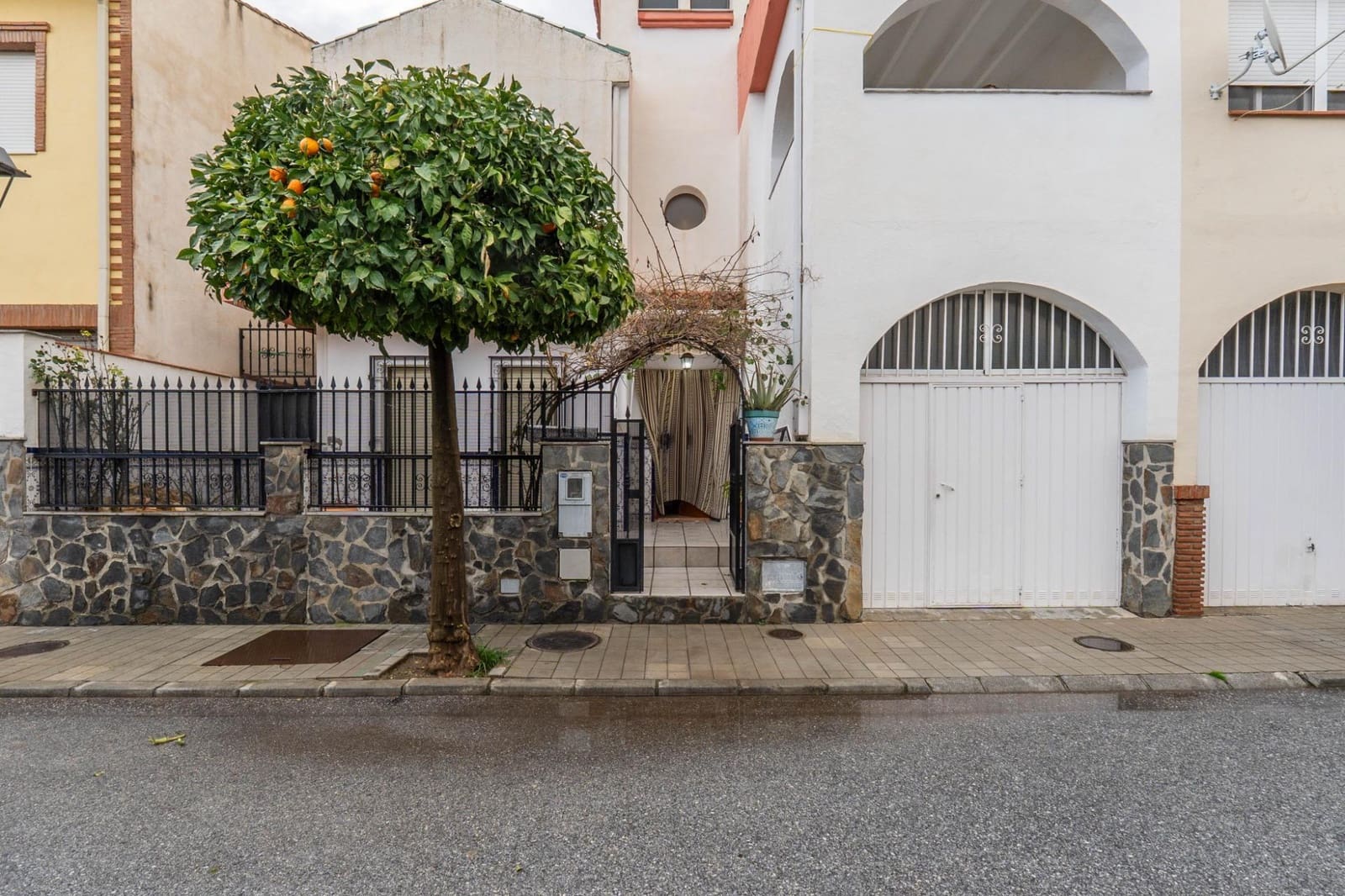 Adosado de 4 habitaciones en Santa Fe en venta con garaje - 220.000 € (Ref: 9674925)