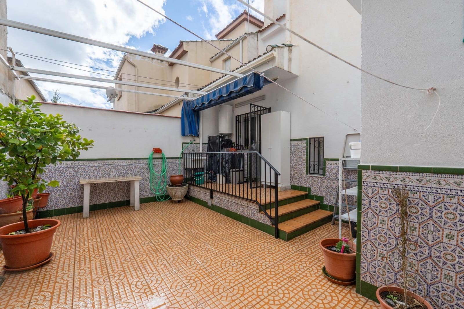 Adosado de 4 habitaciones en Santa Fe en venta con garaje - 220.000 € (Ref: 9674925)
