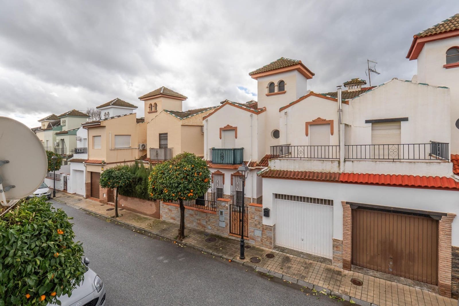 Adosado de 4 habitaciones en Santa Fe en venta con garaje - 220.000 € (Ref: 9674925)